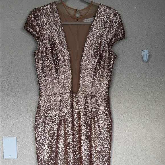 Dress the Population Gold Sequin Prom Dress - Picture 5 of 5